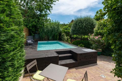 Patio, Garden, Garden view, Swimming pool, Swimming pool