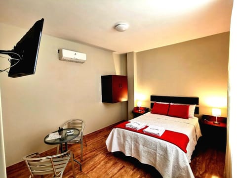 Bed, TV and multimedia, Bedroom, air conditioner