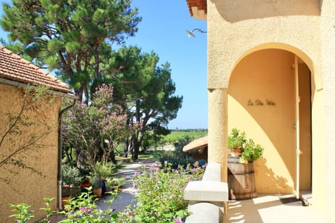 Facade/entrance, Property logo or sign, Garden