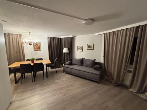 Agrimonia - möbilierte Ferienwohnung mit Balkon Apartment in Davos