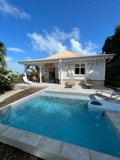 Property building, Pool view, Swimming pool