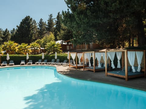 Day, Natural landscape, Pool view, Swimming pool, sunbed
