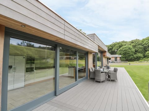 Neddy Cut House in England