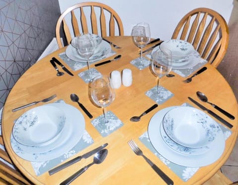 Food and drinks, Dining area