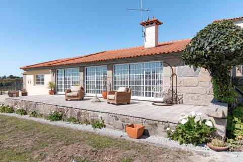 Facade/entrance, Garden, Balcony/Terrace, Dining area