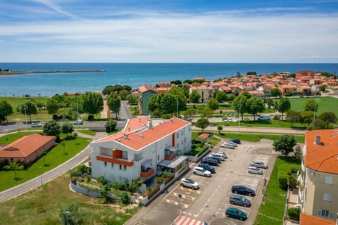 Property building, Day, Bird's eye view, Location, Parking