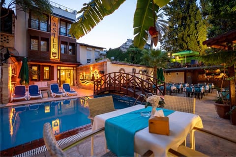 Swimming pool