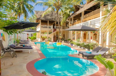 Property building, Swimming pool
