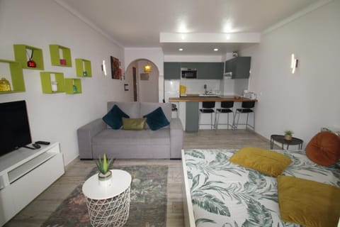 Living room, Bedroom