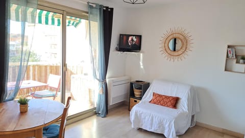 Le Palais Royal Apartment in Saint-Raphael