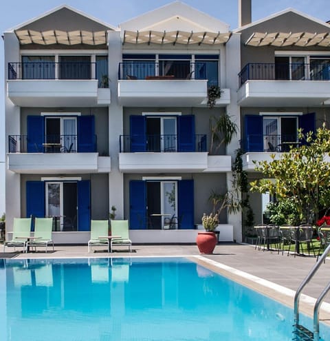 Property building, Swimming pool