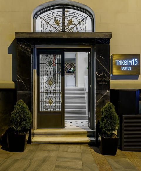 Facade/entrance, Facade/entrance