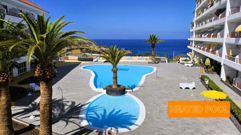 Property building, Pool view, Sea view
