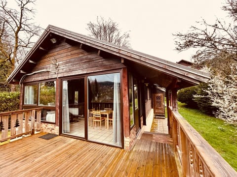Patio, Garden, Dining area, Garden view, sunbed