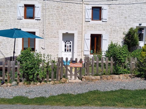 Les Papillons House in Auvergne-Rhône-Alpes
