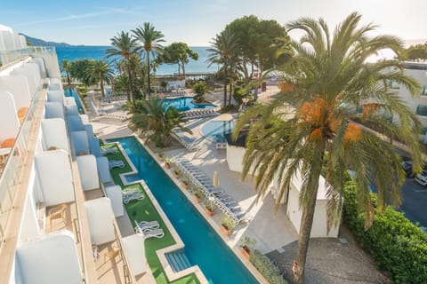 Balcony/Terrace, Floor plan, Pool view, Swimming pool