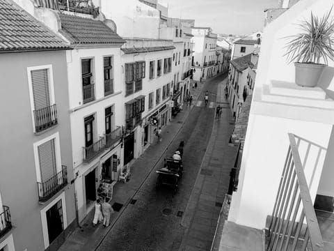 Neighbourhood, Balcony/Terrace, City view, Street view