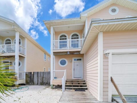 Ocean Spray House in Laguna Beach