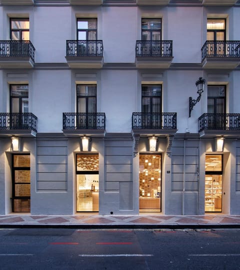 Property building, Facade/entrance