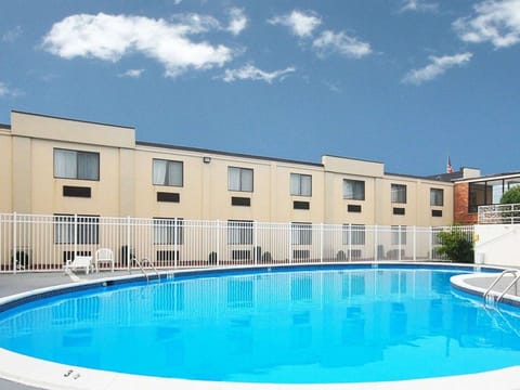 On site, Pool view, Swimming pool, Swimming pool