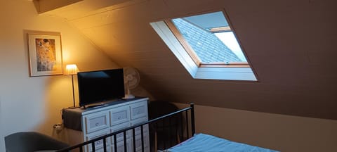 TV and multimedia, Bedroom