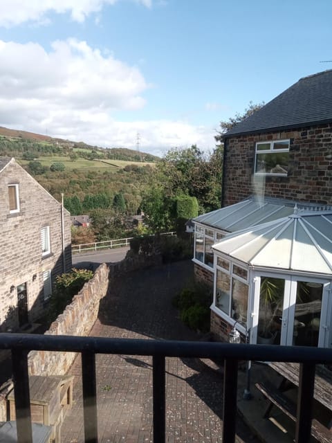 Rose Cottage studio Apartment in Sheffield