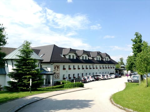 Property building, Day