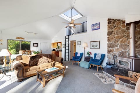 Cove House House in Sonoma County