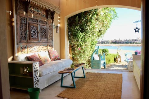 Natural landscape, Garden, Balcony/Terrace, Beach, Pool view