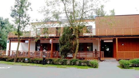 Restaurant/places to eat, Facade/entrance