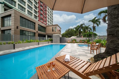 Swimming pool, Swimming pool