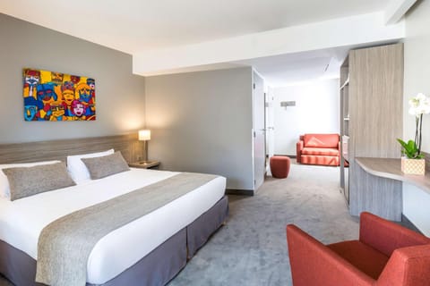 Photo of the whole room, On site