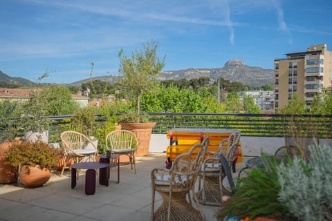 Property building, Balcony/Terrace