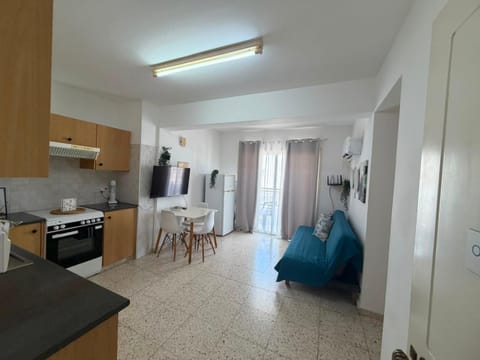 TV and multimedia, Seating area, kitchen