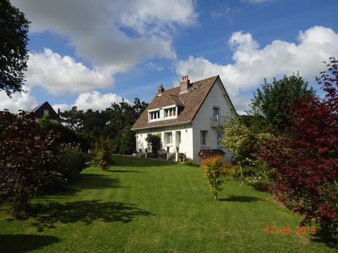 Property building, Garden