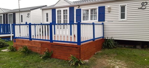 Camping Ernest Renan Campground/ 
RV Resort in Brittany