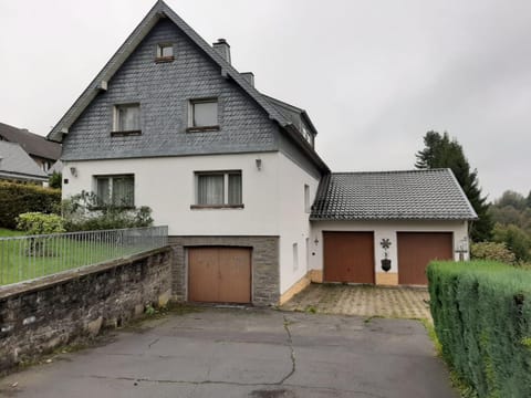Ferienwohnung auf Alzen Apartment in Monschau