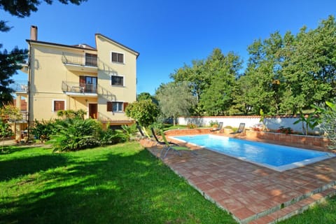 Apartments with pool Albina Bed and Breakfast in Istria County