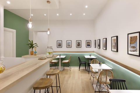 Lounge or bar