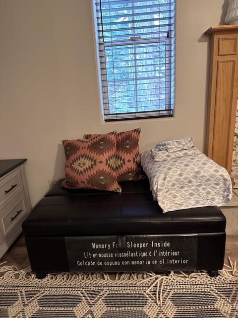 YoBee! Park Reservation Included! Heart of Yosemite - Homey Studios and Breakfast Apartment in Yosemite Park Way