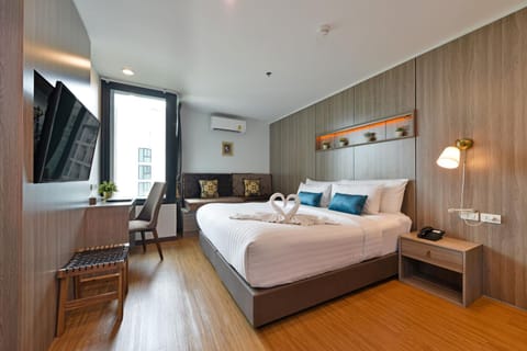 Bed, Photo of the whole room, Bedroom