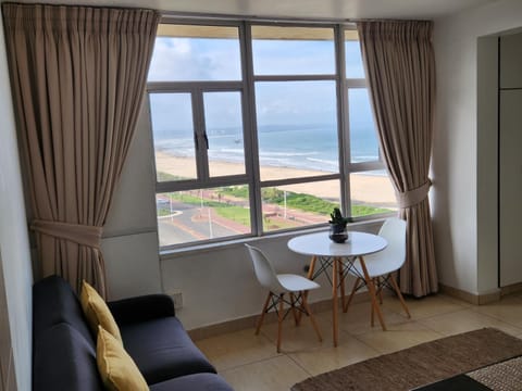 View (from property/room), Living room, Seating area, Dining area, Sea view, Sea view