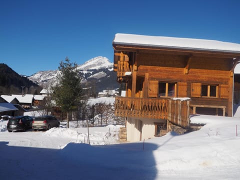 LATITUDE 47 Chalet in Châtel