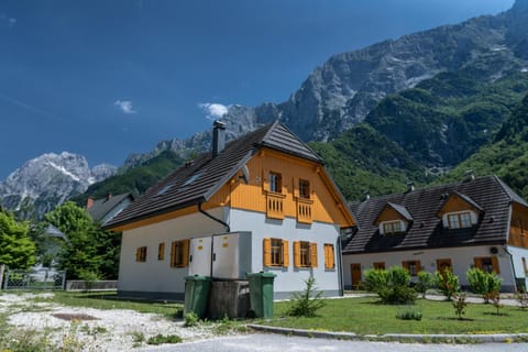 Property building, View (from property/room)