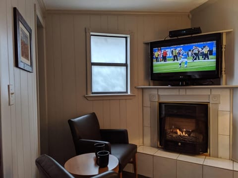 Loblolly Pines Adventure Cabin 1 Q/Q Cabin in Eureka Springs