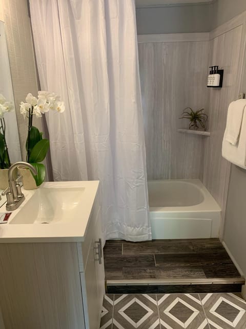 Loblolly Pines Adventure Cabin 4 King Cabin in Eureka Springs