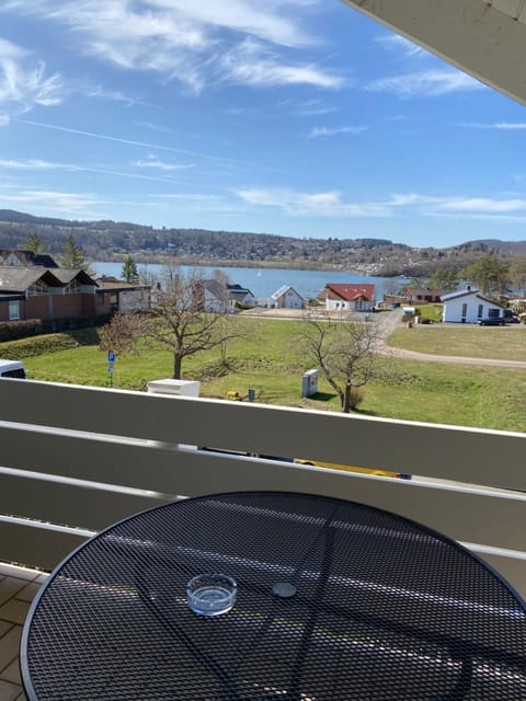 Balcony/Terrace, Lake view