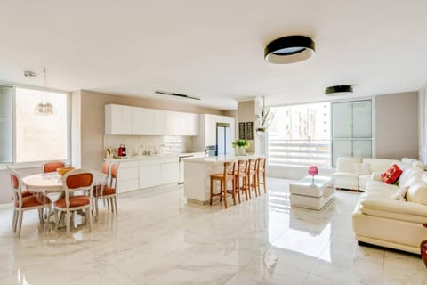 Living room, Dining area, Bedroom, Communal kitchen