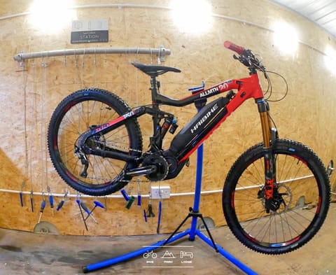 Bike Park Lodge House in Merthyr Tydfil