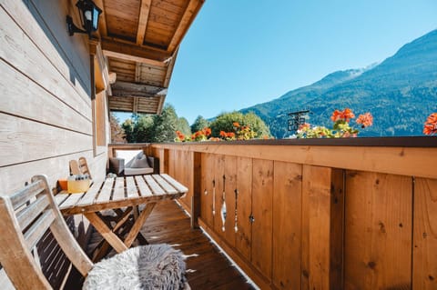 Balcony/Terrace, Mountain view, furniture